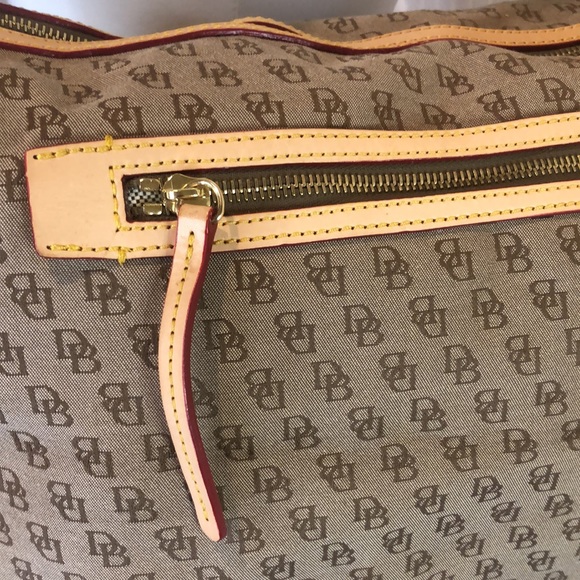 Vintage Dooney Bourke Brown Jacquard Monogram Top Zipper Hobo Shoulder Bag NWOT - Picture 8 of 15
